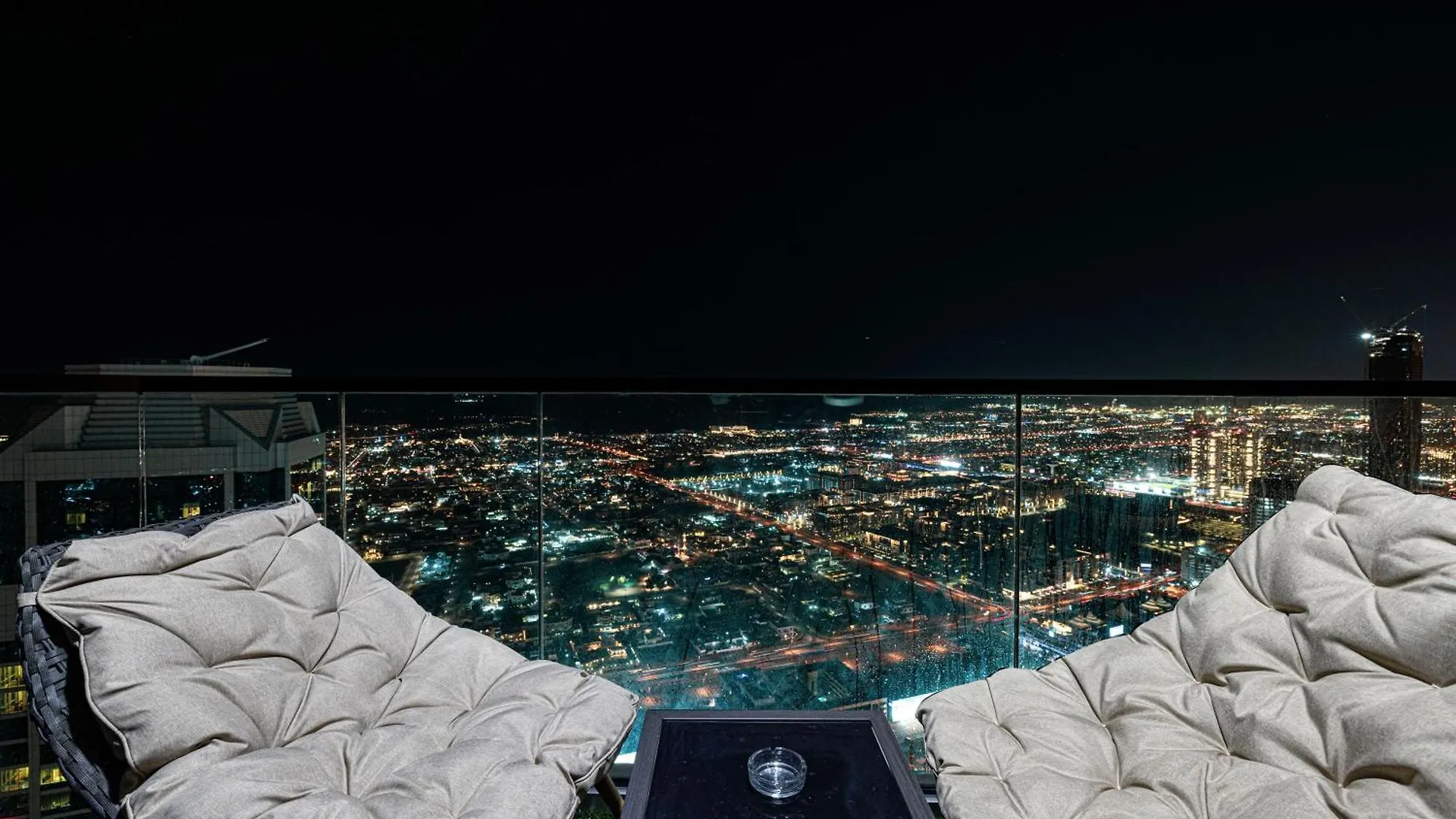 Highest Infinity Pool In Downtown Dubai Apartment 0*,