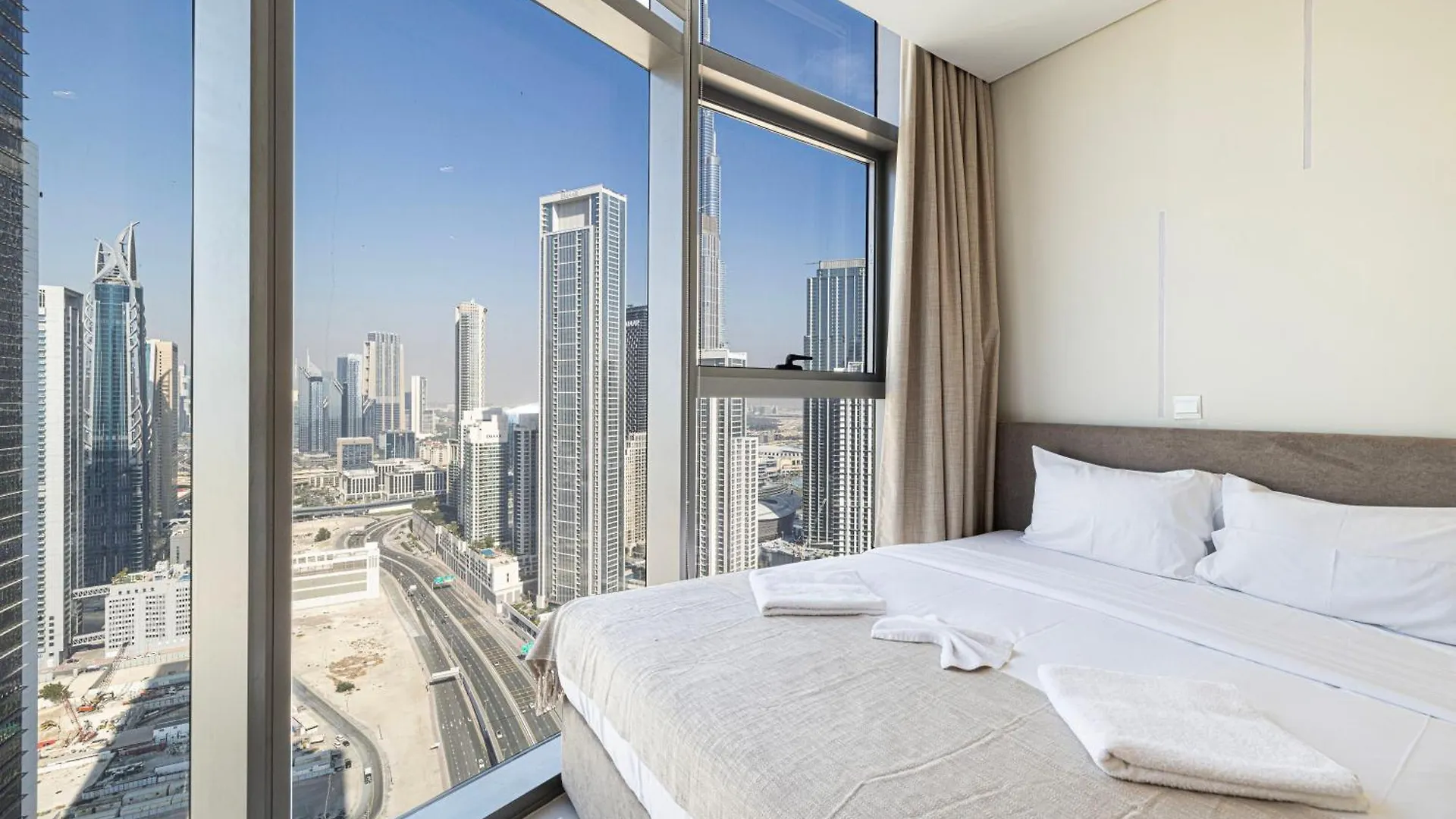 Ferienwohnung Highest Infinity Pool In Downtown Dubai