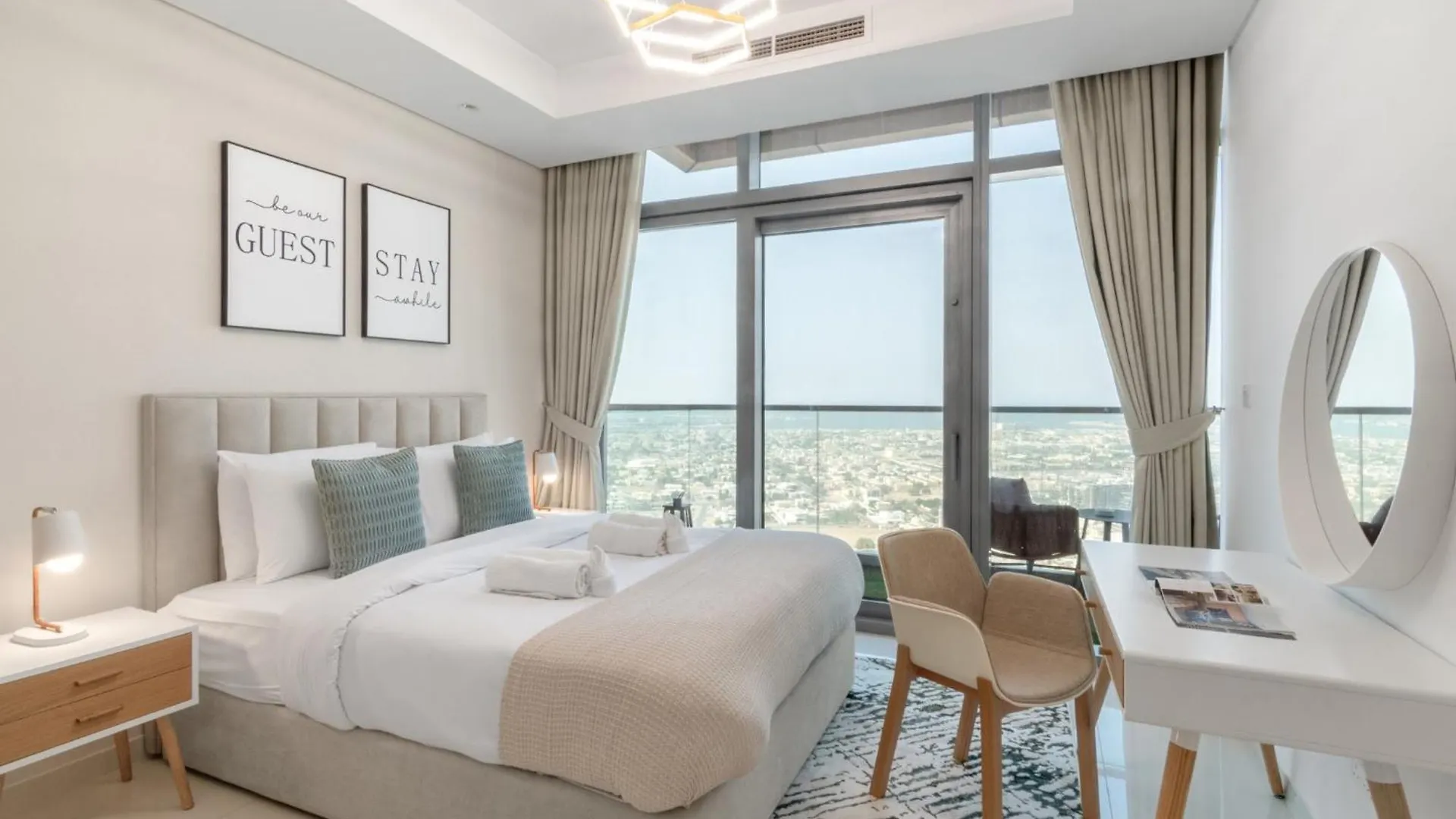 Ferienwohnung Highest Infinity Pool In Downtown Dubai Apartment
